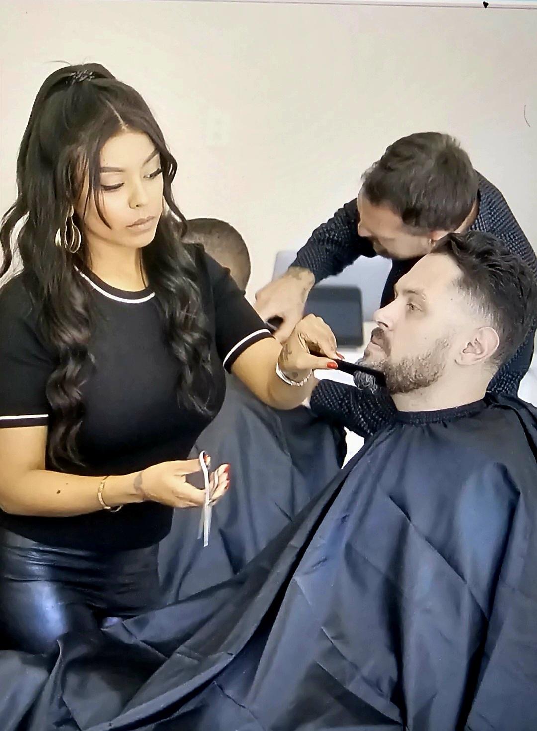 Team collaboration on a grooming session